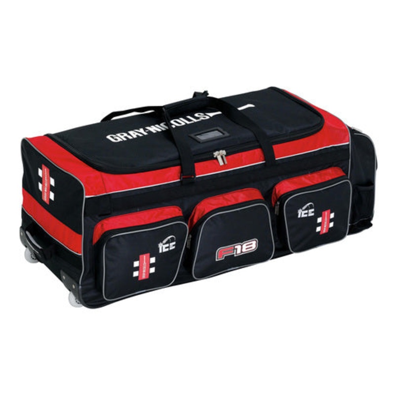 GRAY NICOLLS F18 DELUXE WHEELIE BAG