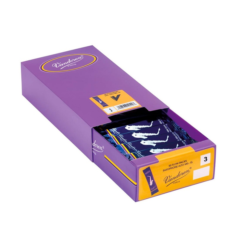 Vandoren ‘Blue Box’ Eb alto saxophone reeds – 3 (box of 50)