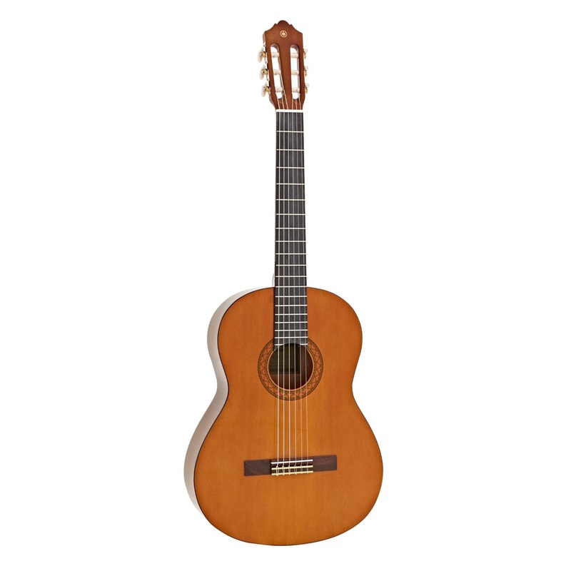 Yamaha C40II 4/4 classical guitar in gloss – Natural