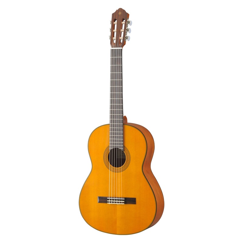 Yamaha CS40II 3/4 classical guitar in gloss – Natural