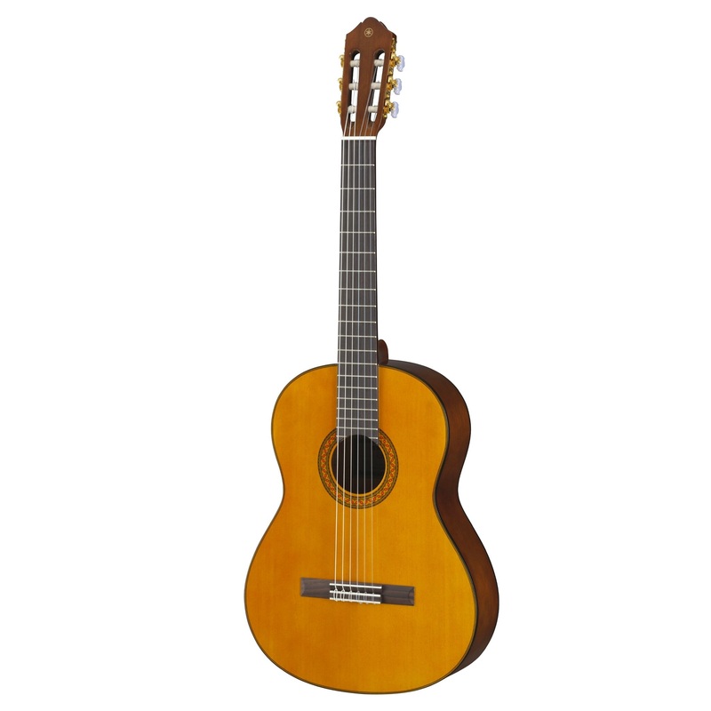 Yamaha C70II 4/4 classical guitar in gloss  Natural