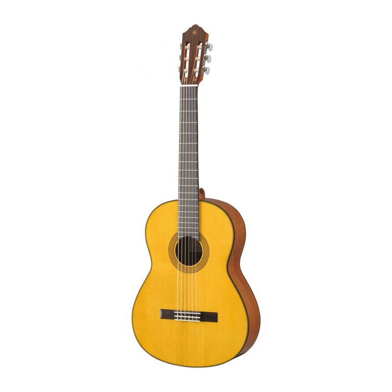 Yamaha CG142S 4/4 solid spruce top classical guitar in natural gloss