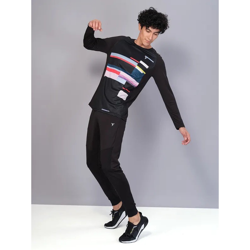 Men Geometric Slim Fit Crew Neck T-shirt with TECHNO COOL