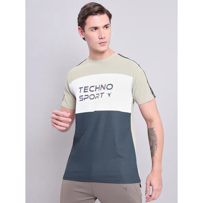 Men Colorblock Slim Fit Crew Neck T-shirt with MATPIQ