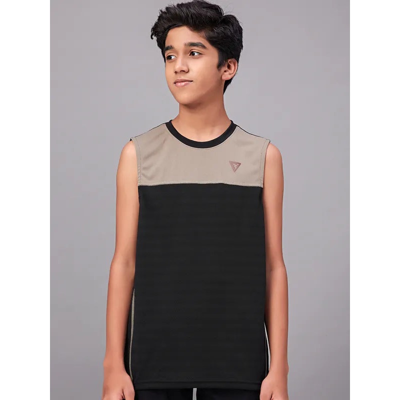 Boys Colorblock Slim Fit Crew Neck T-shirt with TECHNO GUARD