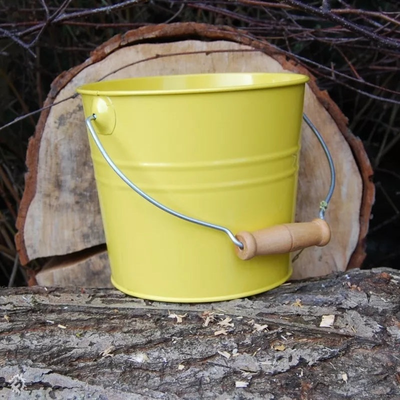 Bucket – Metal