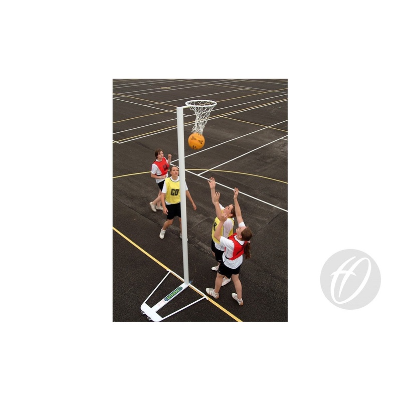 INTERNATIONAL NETBALL POSTS – FREESTANDING