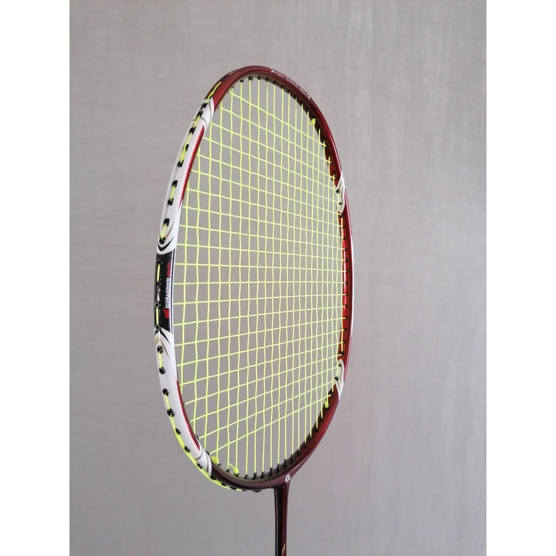 Apacs Edgesaber 10 badminton racket