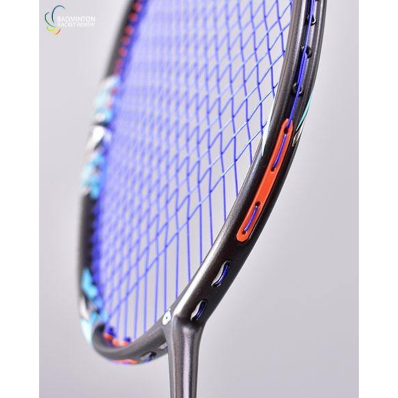 Apacs Force II Max 4u badminton racket
