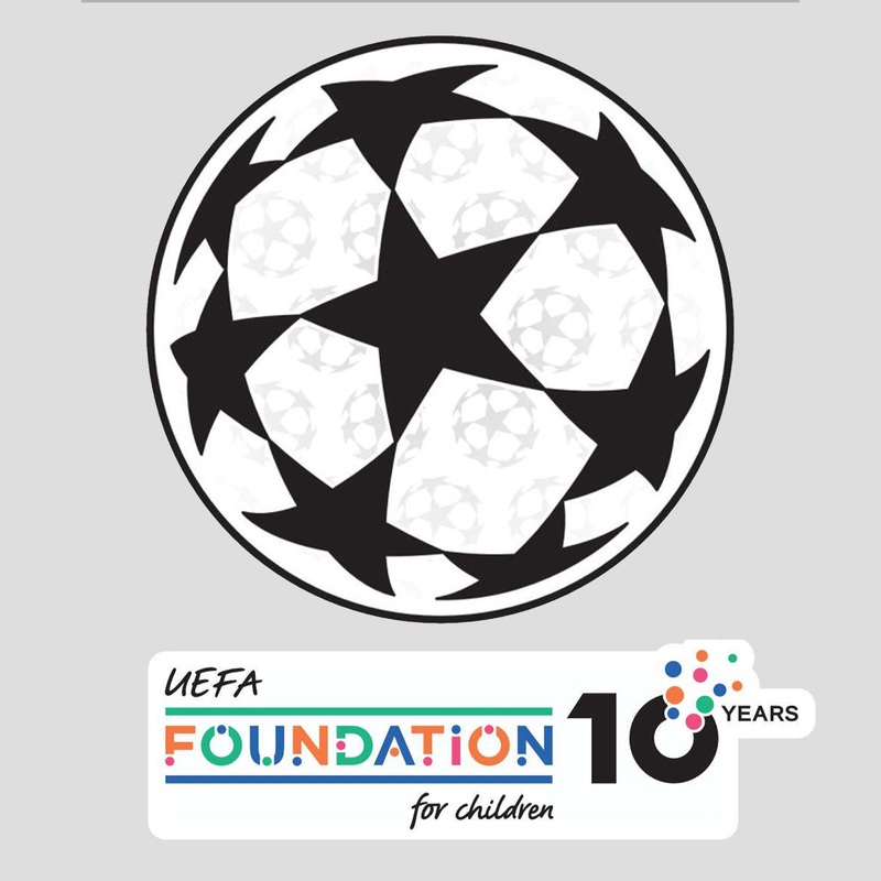 Adult – Champions League Badge Set
