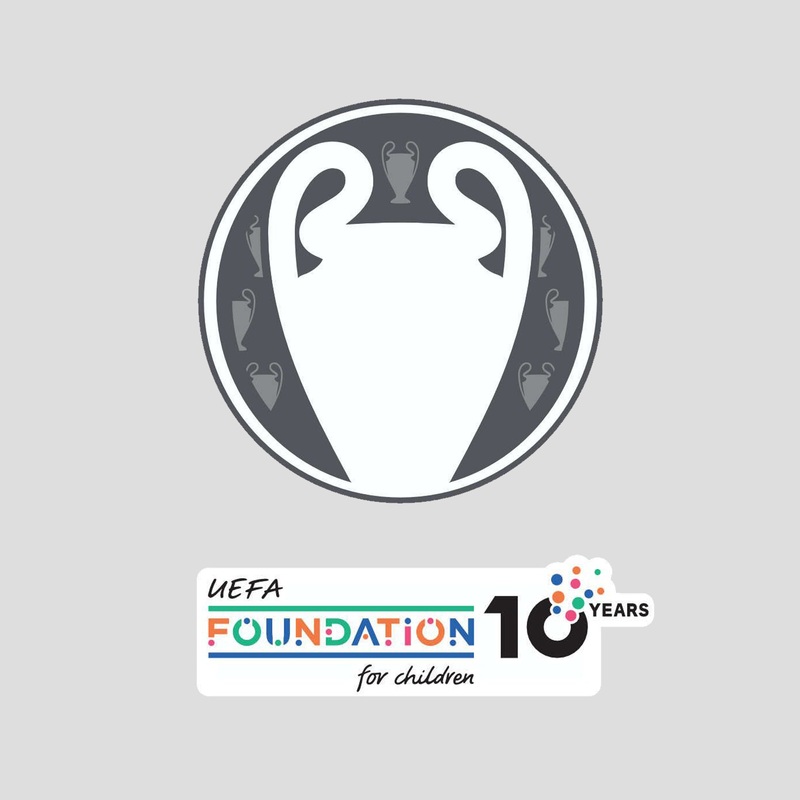 PSG 25/26 – UCL Title Holder Badge Set – Junior