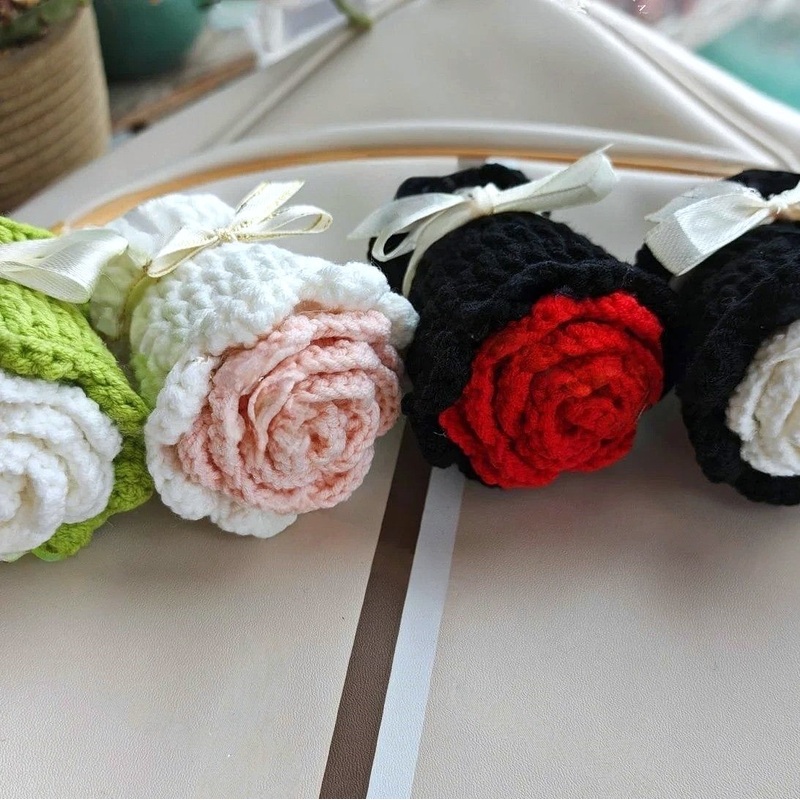 Handmade Shuttlecocks Rose Bouquet Keychain CKEY010